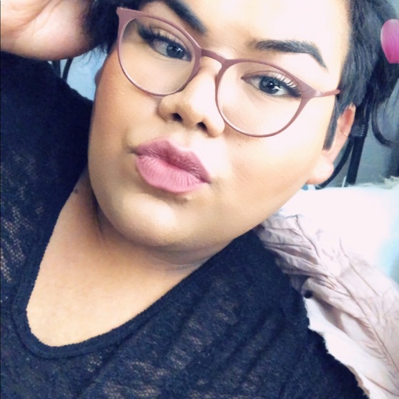 Meet your Posher, Ruby - Picture 1 of 1